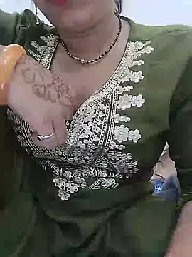 Snapshot of Simaran_bhabhi chatting on July 14, 2026, 4:24 pm Simaran bhabhi online show from July 14, 2026, 4:24 pm