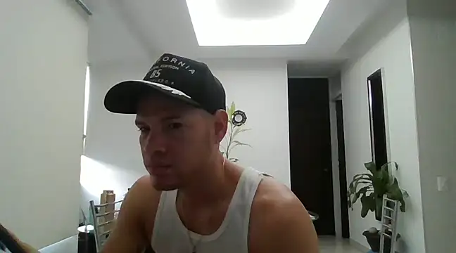 Snapshot of kinke31 chatting on January 10, 2025, 11:22 am kinke31 online show from January 10, 2025, 11:22 am