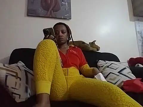 Snapshot of hoely_grail01 chatting on December 16, 2025, 9:08 pm hoely grail01 online show from December 16, 2025, 9:08 pm