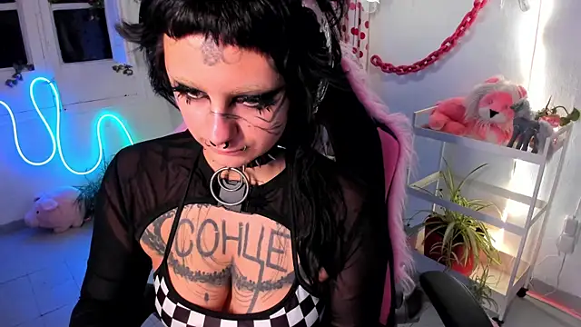 lady sontse  online show from January 9, 2026, 8:05 pm