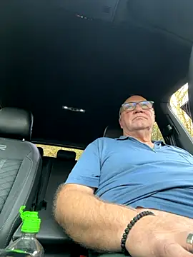 Snapshot of biggandybig chatting on November 7, 2025, 12:21 pm biggandybig online show from November 7, 2025, 12:21 pm