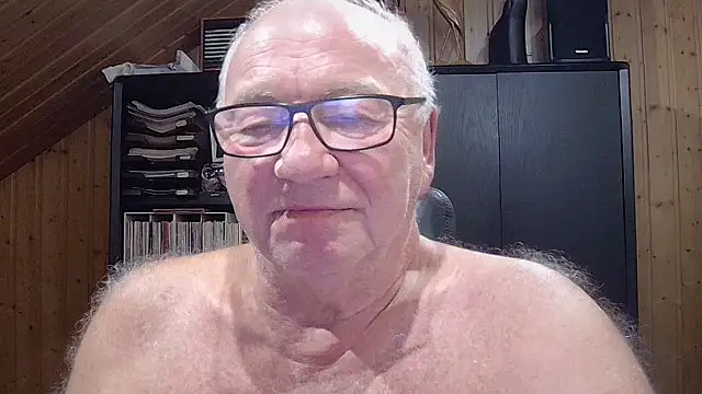 Snapshot of biggandybig chatting on November 15, 2025, 12:03 am biggandybig online show from November 15, 2025, 12:03 am