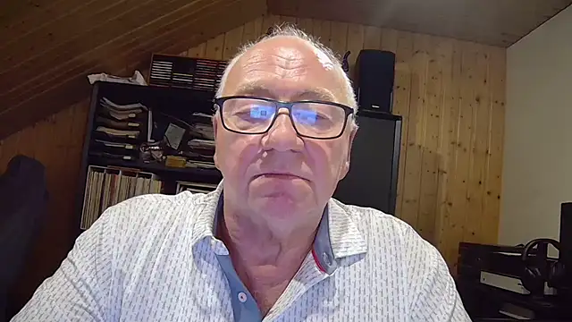 Snapshot of biggandybig chatting on November 4, 2025, 10:13 pm biggandybig online show from November 4, 2025, 10:13 pm