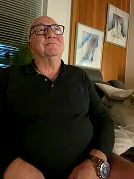 Snapshot of biggandybig chatting on November 20, 2025, 7:36 pm biggandybig online show from November 20, 2025, 7:36 pm