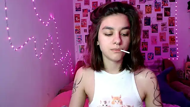 Snapshot of Celine_Dionn chatting on January 24, 2025, 1:47 pm Celine Dionn online show from January 24, 2025, 1:47 pm