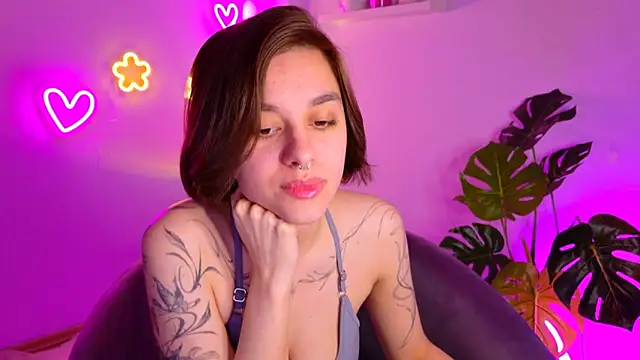 Snapshot of Celine_Dionn chatting on May 14, 2026, 3:47 am Celine Dionn online show from May 14, 2026, 3:47 am