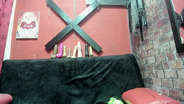 Snapshot of Yaumiko chatting on November 4, 2025, 11:25 am Yaumiko online show from November 4, 2025, 11:25 am