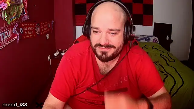 menditeta1 online show from December 17, 2025, 8:14 pm