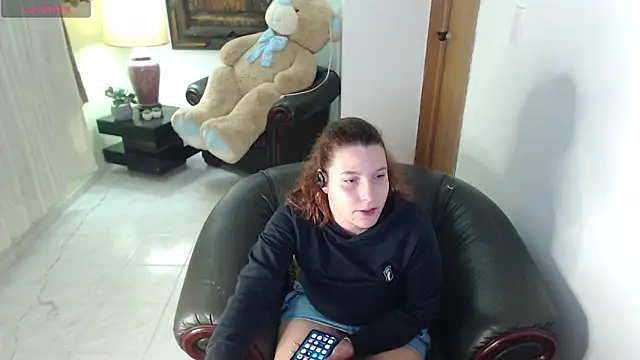 Snapshot of alexia_87 chatting on May 30, 2026, 2:18 am alexia 87 online show from May 30, 2026, 2:18 am