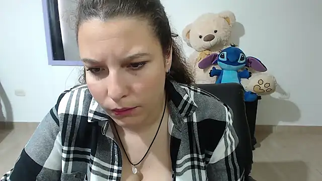 Snapshot of alexia_87 chatting on February 9, 2025, 7:41 pm alexia 87 online show from February 9, 2025, 7:41 pm
