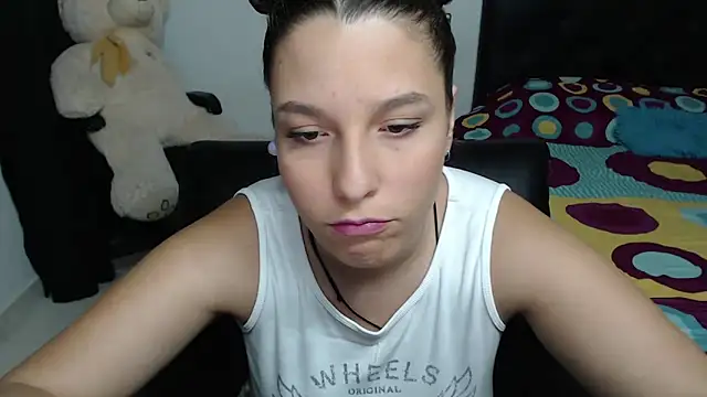 Snapshot of alexia_87 chatting on January 26, 2025, 12:05 am alexia 87 online show from January 26, 2025, 12:05 am