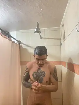 Snapshot of Molly1993rrrrrrrf chatting on November 5, 2025, 1:36 pm Molly1993rrrrrrrf online show from November 5, 2025, 1:36 pm