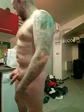 RomWoolf online show from March 5, 2025, 11:38 pm