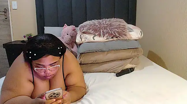 Snapshot of XXSEXYBBW94 chatting on February 16, 2025, 5:15 pm XXSEXYBBW94 online show from February 16, 2025, 5:15 pm