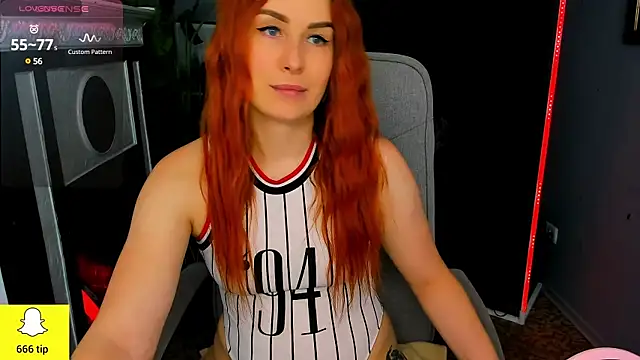 YrKiraXO online show from February 24, 2025, 7:11 am