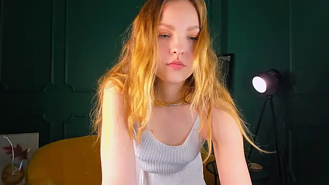 Snapshot of stay_with_alice chatting on October 14, 2025, 1:56 pm stay with alice online show from October 14, 2025, 1:56 pm