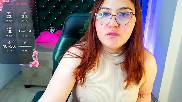 Snapshot of conniejames_m chatting on June 7, 2026, 12:32 pm conniejames m online show from June 7, 2026, 12:32 pm