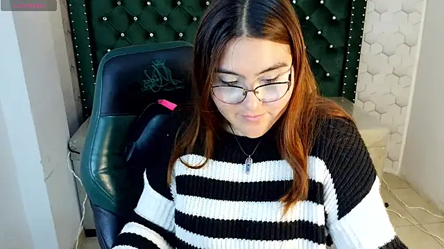 Snapshot of conniejames_m chatting on July 28, 2026, 4:39 pm conniejames m online show from July 28, 2026, 4:39 pm