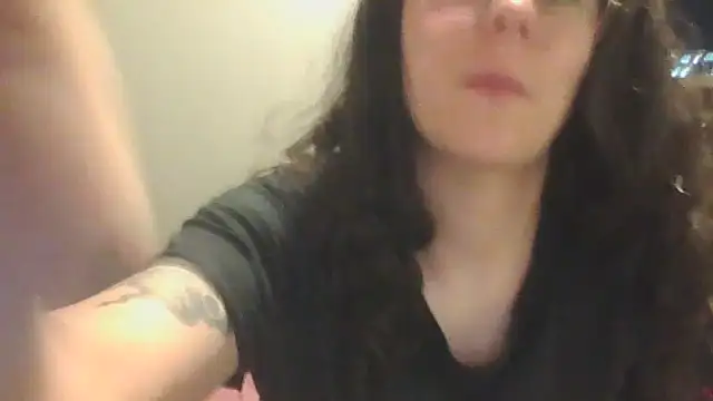 Snapshot of atenealovve_77 chatting on September 28, 2025, 12:17 am atenealovve 77 online show from September 28, 2025, 12:17 am