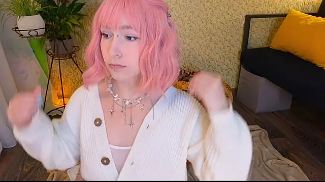 Snapshot of EmmyAmbros chatting on November 4, 2025, 1:20 am EmmyAmbros online show from November 4, 2025, 1:20 am