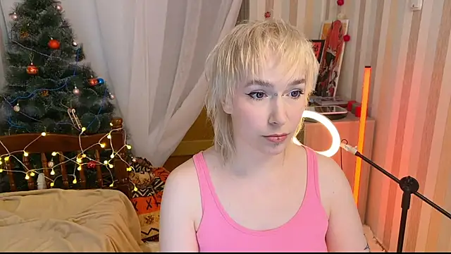 EmmyAmbros online show from January 6, 2026, 10:58 pm