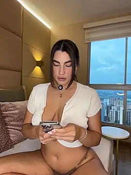 SaharaRush  online show from December 18, 2025, 9:29 pm