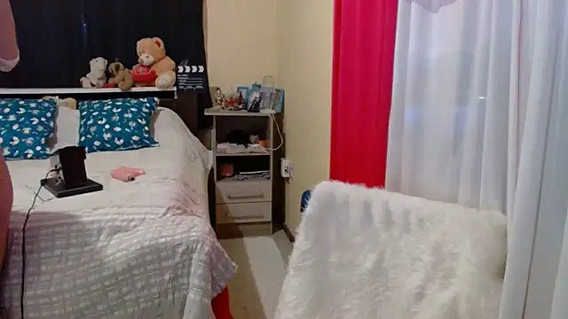 Snapshot of Brunna_Ella chatting on June 25, 2026, 5:51 pm Brunna Ella online show from June 25, 2026, 5:51 pm