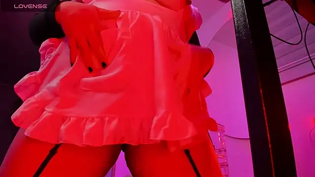 Snapshot of Lena_sweetx chatting on December 1, 2025, 12:55 am Lena sweetx online show from December 1, 2025, 12:55 am