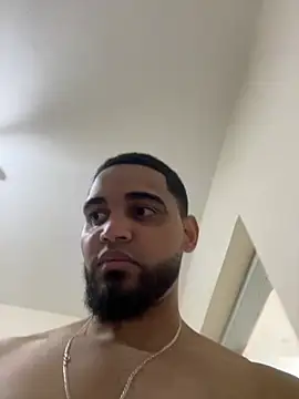 luismanuel 1998 online show from March 21, 2026, 11:41 pm