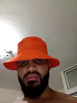 luismanuel 1998 online show from November 13, 2025, 11:19 pm