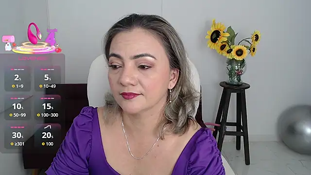 Snapshot of ana_milf chatting on November 12, 2025, 2:21 pm ana milf online show from November 12, 2025, 2:21 pm