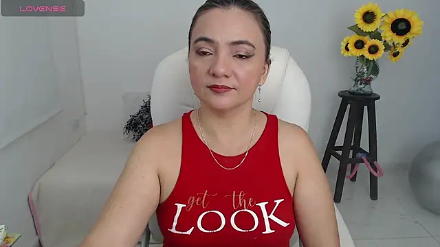 Snapshot of ana_milf chatting on October 11, 2025, 12:39 pm ana milf online show from October 11, 2025, 12:39 pm