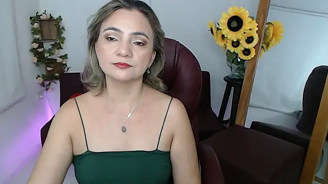 Snapshot of ana_milf chatting on July 6, 2026, 2:13 pm ana milf online show from July 6, 2026, 2:13 pm