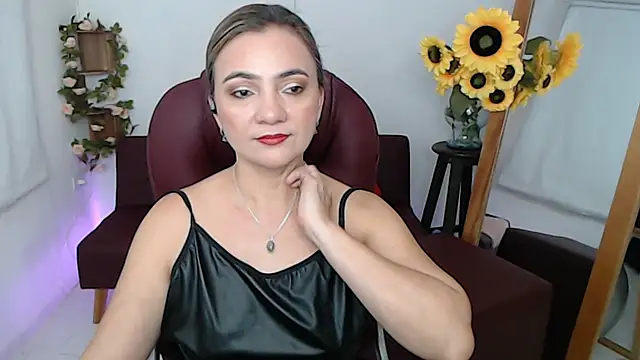 Snapshot of ana_milf chatting on June 27, 2026, 3:18 pm ana milf online show from June 27, 2026, 3:18 pm