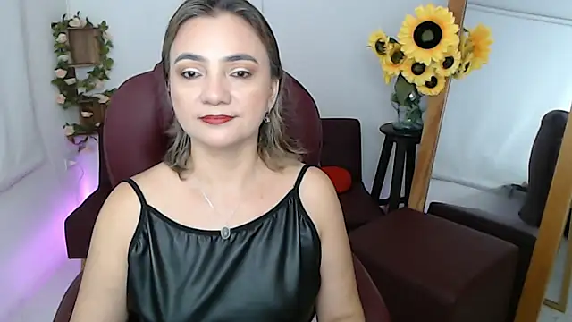 Snapshot of ana_milf chatting on July 5, 2026, 1:29 pm ana milf online show from July 5, 2026, 1:29 pm