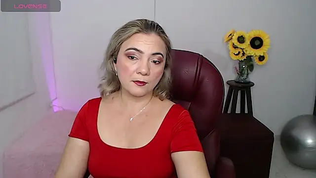 ana milf online show from February 13, 2026, 2:39 pm
