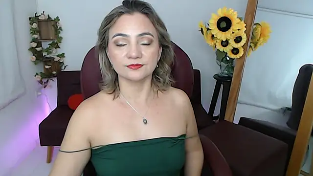 Snapshot of ana_milf chatting on July 6, 2026, 3:03 pm ana milf online show from July 6, 2026, 3:03 pm