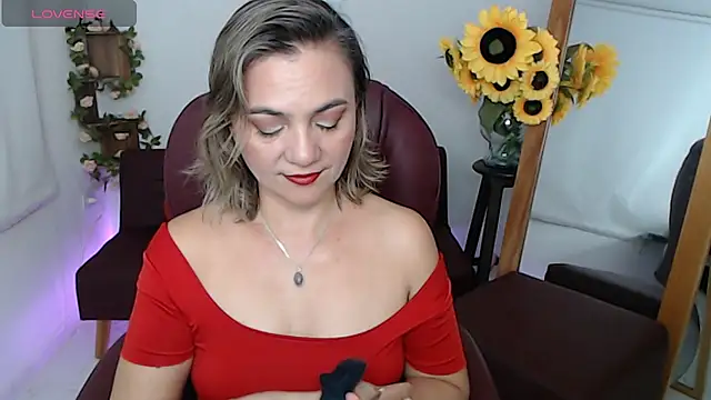 Snapshot of ana_milf chatting on July 30, 2026, 2:38 pm ana milf online show from July 30, 2026, 2:38 pm