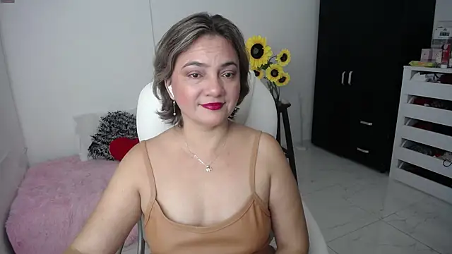 ana milf online show from February 17, 2025, 11:34 am