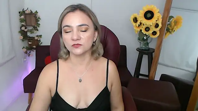 Snapshot of ana_milf chatting on June 11, 2026, 2:36 pm ana milf online show from June 11, 2026, 2:36 pm