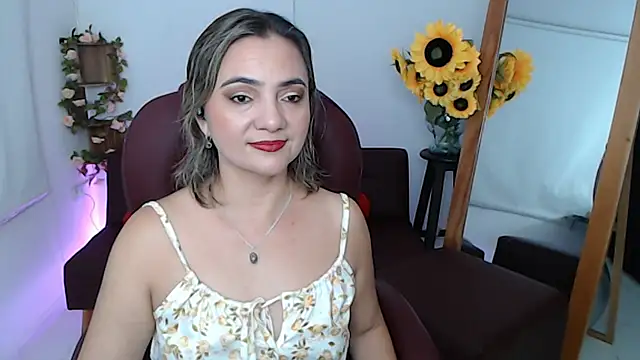 Snapshot of ana_milf chatting on July 14, 2026, 1:17 pm ana milf online show from July 14, 2026, 1:17 pm