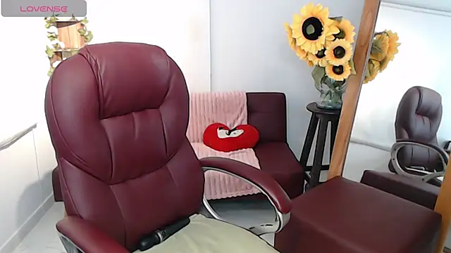 Snapshot of ana_milf chatting on July 28, 2026, 2:13 pm ana milf online show from July 28, 2026, 2:13 pm