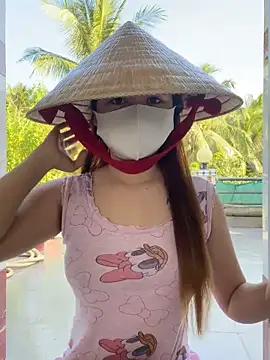 Snapshot of BabyThree_ chatting on November 24, 2025, 8:25 am BabyThree online show from November 24, 2025, 8:25 am