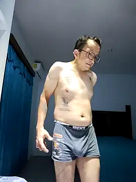 Snapshot of Allantututu chatting on April 19, 2026, 4:02 am Allantututu online show from April 19, 2026, 4:02 am