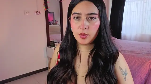 Snapshot of serenna_se chatting on June 6, 2026, 9:20 pm serenna se online show from June 6, 2026, 9:20 pm