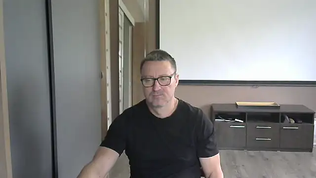 HarrySnake online show from October 3, 2025, 8:05 am