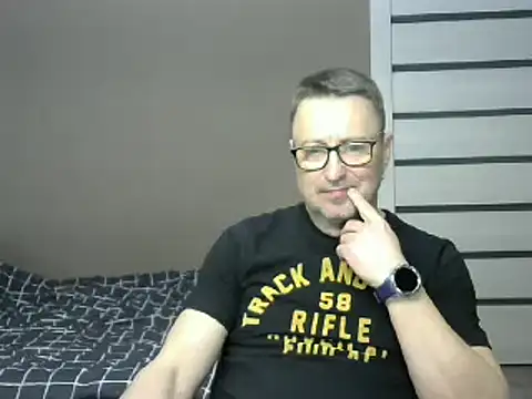 HarrySnake online show from February 7, 2025, 6:13 pm