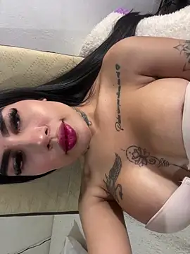 saragill323 online show from March 14, 2025, 9:00 pm