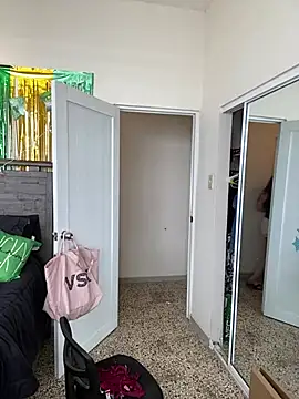 Snapshot of ladycreamypr2 chatting on March 21, 2026, 1:37 pm ladycreamypr2 online show from March 21, 2026, 1:37 pm