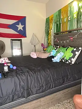 Snapshot of ladycreamypr2 chatting on March 19, 2026, 11:05 pm ladycreamypr2 online show from March 19, 2026, 11:05 pm